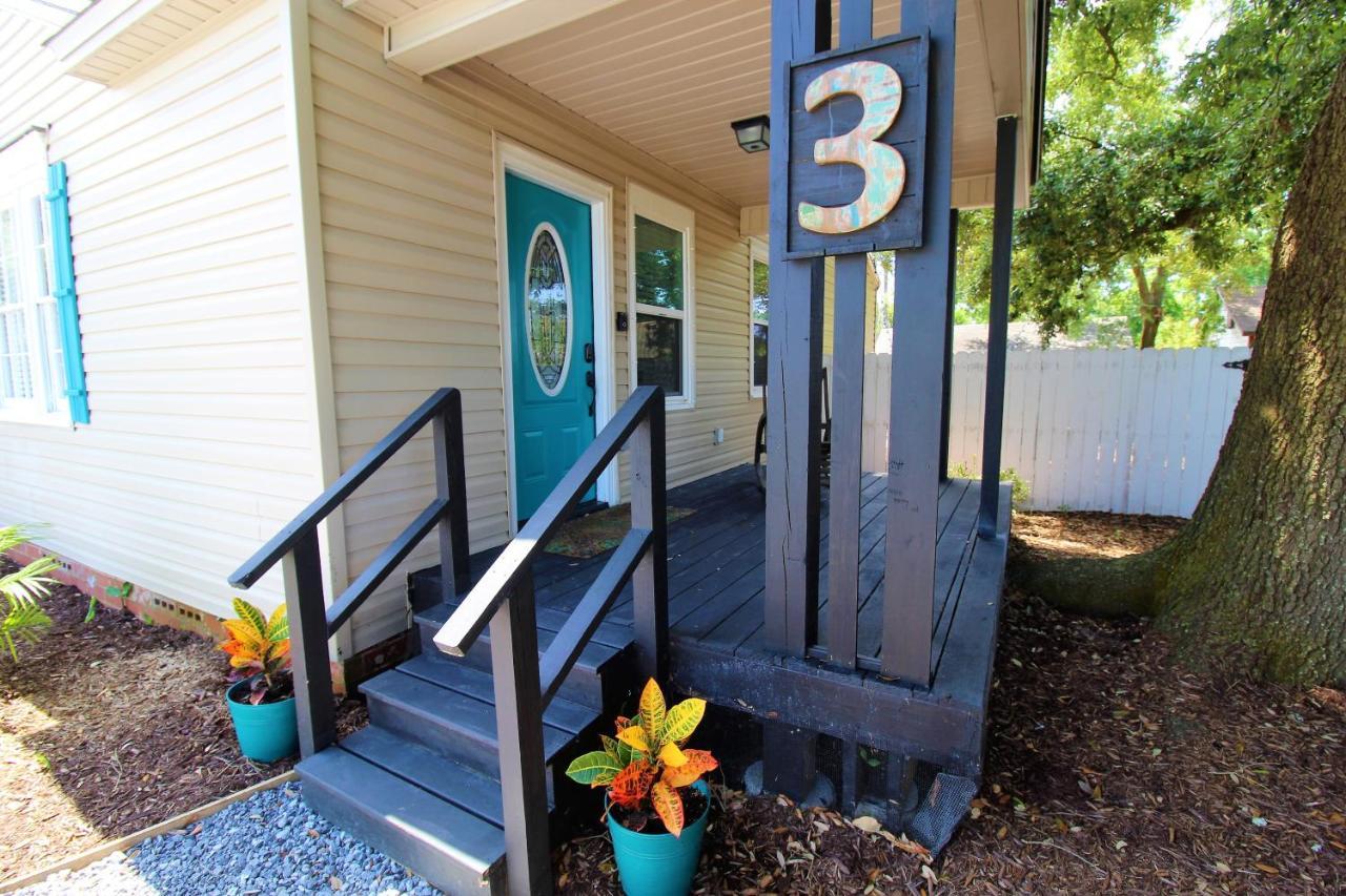 Beachy Bungalow For Family Fun! Walk To Beach! 펜사콜라 외부 사진